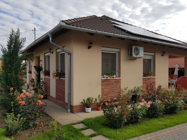 Lisztes Éva kertje 01